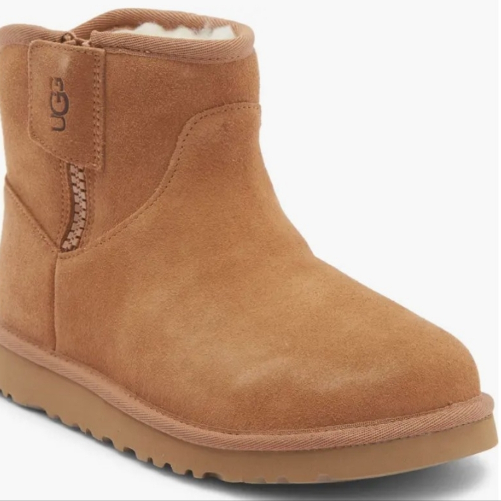 UGG Adri Classic Mini Boot